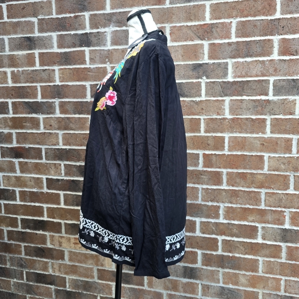 NWT Como Black Embroidered Tunic Top Size Large Boho Floral Long Sleeve - Picture 7 of 10